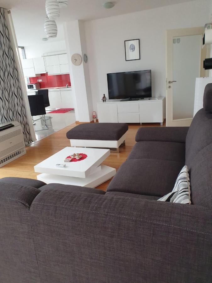 Penthouse Heart Of Slavonia **** Apartment Ðakovo Bagian luar foto